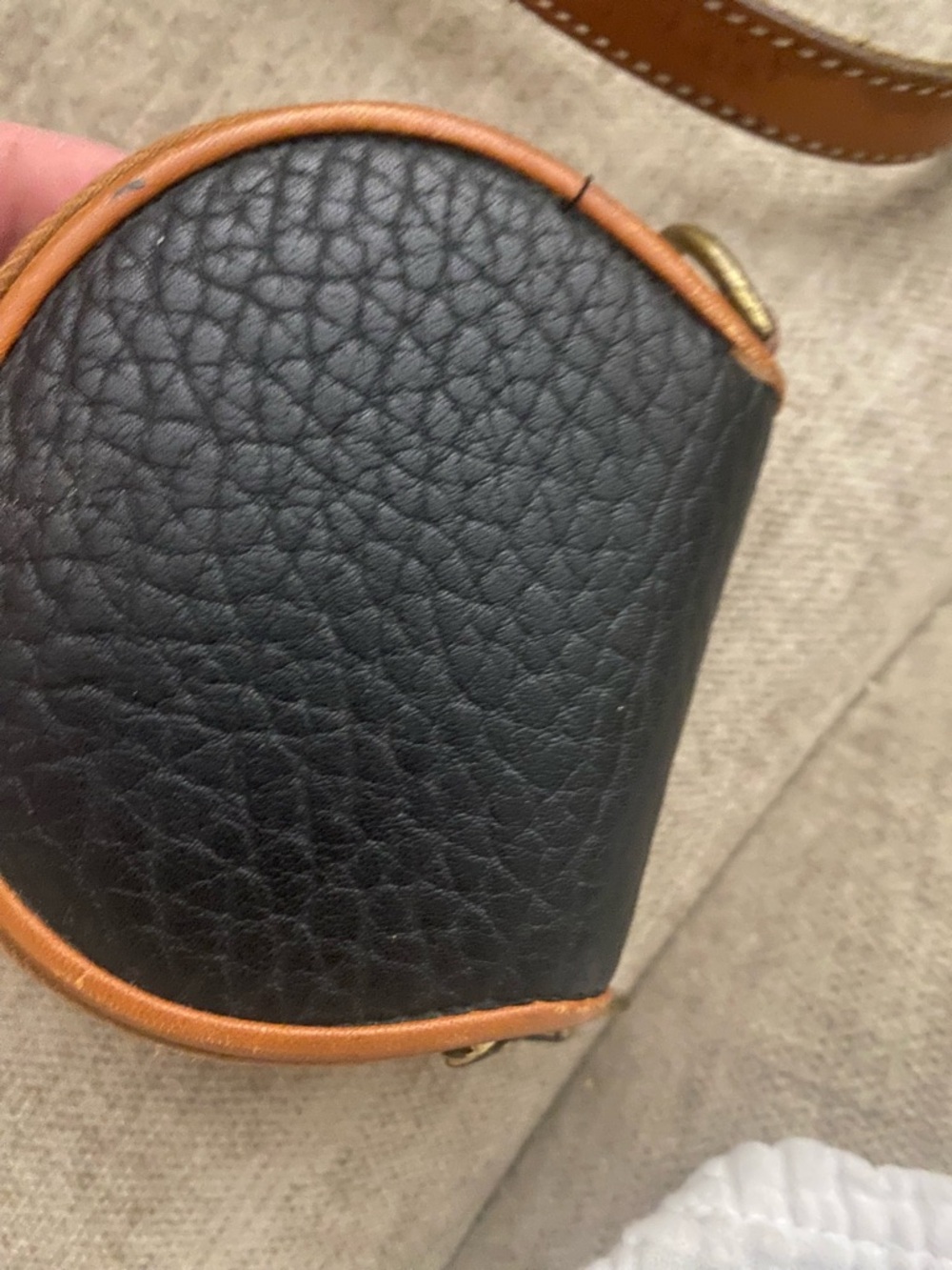 Vintage Dooney & Bourke Tan Leather Coin Pouch - Picture 6 of 12